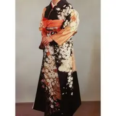振袖フルセット　黒とオレンジ 桜柄