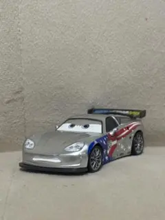 新品 カーズ ライトニングマックィーンミニカー シルバー ゴールド 2台