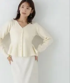 新品NATURAL BEAUTY BASIC リンクスペプラムカーディガン