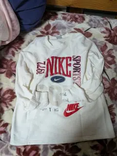NIKE グラフィックプリント 長袖トレーナー