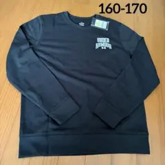 新品⭐︎160-170アンダーアーマー薄手トレーナーのサムネイル