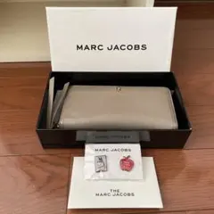 MARC JACOBS グレージュ 長財布のサムネイル
