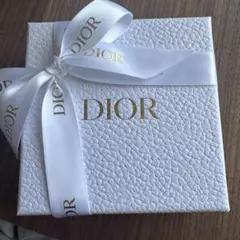 Dior レッド口紅とネイルポリッシュ セット