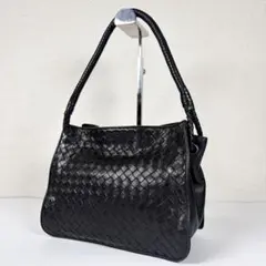 【美品】BOTTEGA VENETA ショルダーバッグ イントレチャート 黒