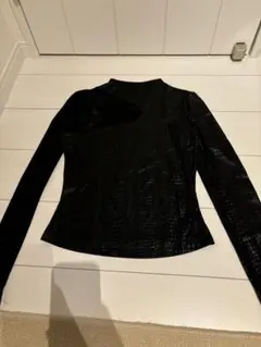 shein 黒　トップス