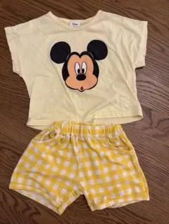 韓国子ども服　ディズニー ミッキーマウス Tシャツとショートパンツセット
