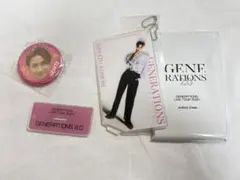 小森隼　アクリルスタンド（缶バッジ付き）