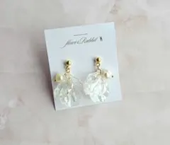 ハンドメイド　オーロラ　花びら　バロックパール　ピアス　イヤリング