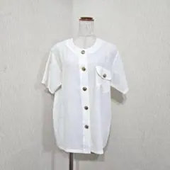VICKY 半袖ノーカラーブラウス 白 金ボタン 透け感 上品 きれいめ 38のサムネイル