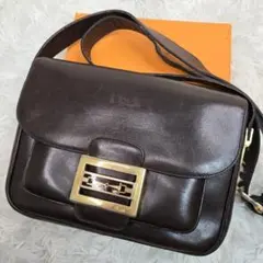 CELINE レザーショルダーバッグ ホースビット 金具 フォーマル 焦げ茶のサムネイル