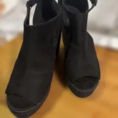 黒 スエード風 オープントゥ ウェッジサンダル