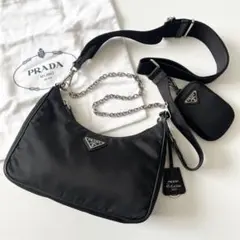 プラダ　Re-Edition 2005　Re-Nylon　ショルダーバッグ　黒