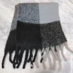 グレー系チェック柄フリンジマフラー