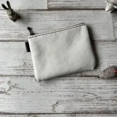 本革ホワイトレザーポーチ ファスナー付き