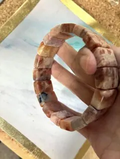 フォッシルコーラルバングル