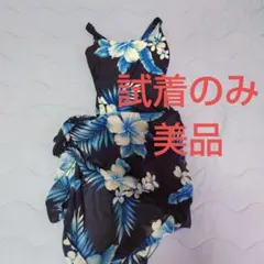 ボタニカル柄 ワンピース水着 パレオ付きのサムネイル