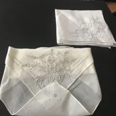 【お値下げ】スワトウ　刺繍ハンカチ　二枚セット