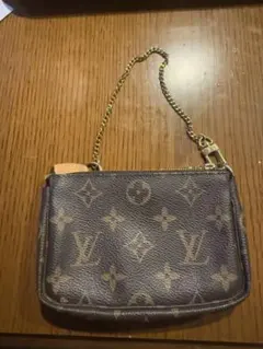 Item thumbnail for item ff4e41d8-066b-45f8-bbcf-d7cb42b0e344