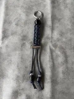 パラコードストラップ　キーホルダー　ペットボトルホルダー　ハンドメイド　ブラック