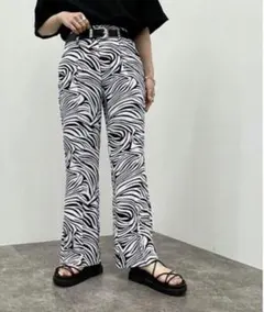 ゼブラ柄　パンツ　アプレジュールミニョン　apres jour mignon