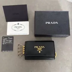 PRADA レザー キーケース 4連