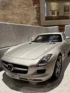 1/18 メルセデスベンツSLS AMG ディーラーエディションのサムネイル