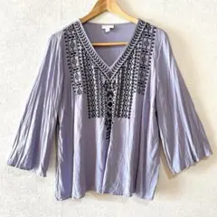 ジェイ・ジル 刺繍入り Vネックブラウス ラベンダー Mサイズ レーヨン100%