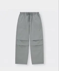 gu パラシュートパンツ　グレー　ナイロンパンツ　カーゴパンツ　ワイドパンツ