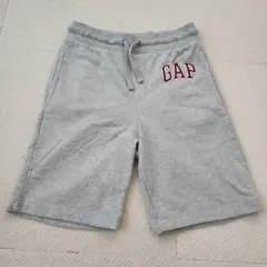 GAP グレー ショートパンツ