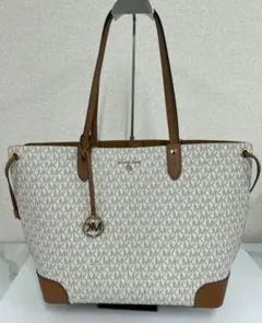 美品　マイケルコース シグネチャー トートバッグ　MICHAEL KORS