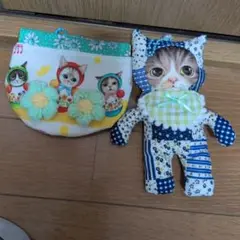 猫のイラストポーチとぬいぐるみセット新品2点ともキーホルダー付きです。