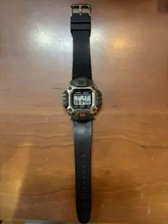 CASIO G-SHOCK ガンダム　DW-6400のサムネイル