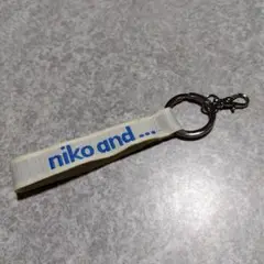 nico and...ニコアンド　キーホルダー　ロゴ入りキーホルダー