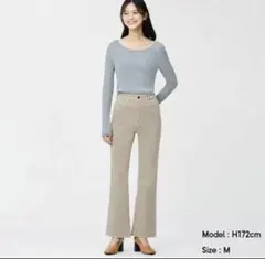 GU コーデュロイフレアパンツ　ベージュ