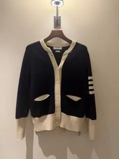 THOM BROWNE ネイビーアイボリー カーディガン