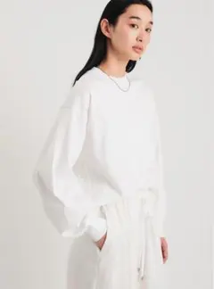 極美品　STUNNING LURE rスムースボクシープルオーバー