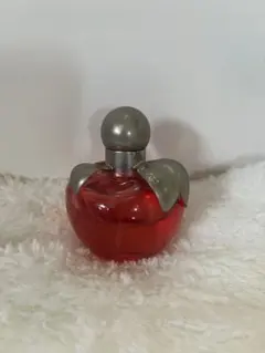 NINA RICCI 香水 レッドアップルボトルのサムネイル