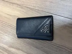 PRADA ブラック レザー キーケース