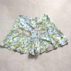 美品！EDIT COLOGNE 花柄 ショートパンツのサムネイル