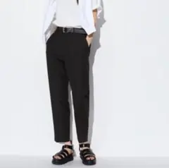 UNIQLO　スマートアンクルパンツ　ブラック