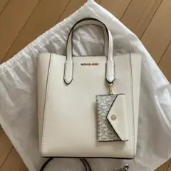 Michael Kors ホワイト ショルダーバッグ