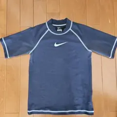 Nike ラッシュガード Sサイズ 140