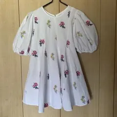 チェスティ 花柄刺繍 半袖トップスのサムネイル