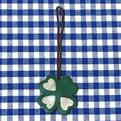 IBIZA イビサ　バッグチャーム　四葉のクローバー　革　四つ葉