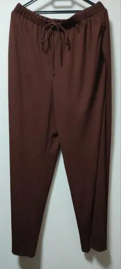 【美品匿名無料発送】GUプリーツパンツ