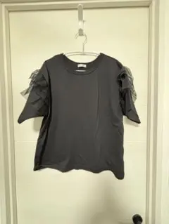 ehka sopo 袖チュールフリル 半袖Tシャツ ブラックのサムネイル