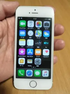 iPhone 5s　32GB　シルバー/ 初期設定済みi・音楽・AirDro確認