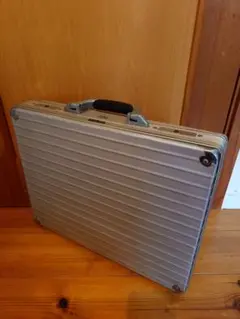 RIMOWA トパーズ アルミビジネスケース ドイツ製 希少のサムネイル