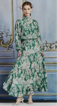 dsc sov. フラワーサテンフリルブラウス M 新品タグ付き セットアップ