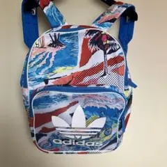 adidas カラフルリュック 3本ストライプ